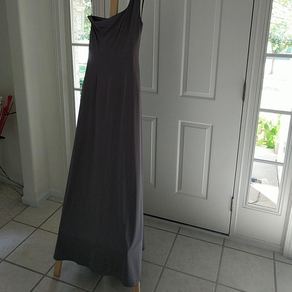 Dress - Picture 5 of 8